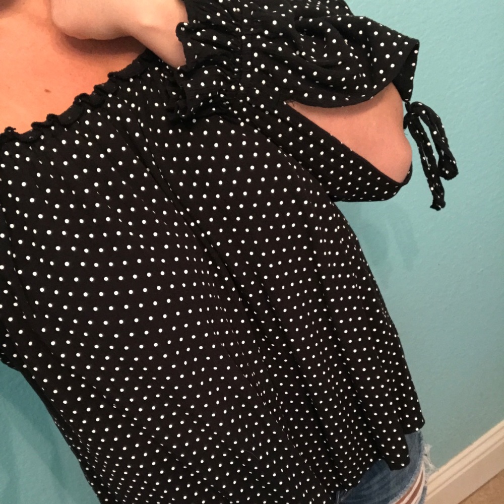 American Eagle off shoulder top